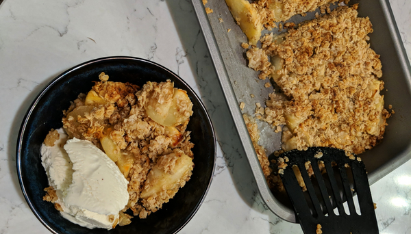 Vegan apple crumble